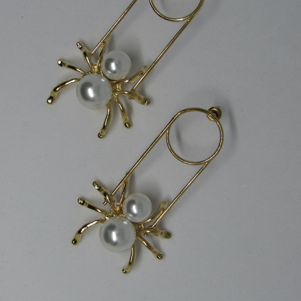 Pearl and Gold Spider Earrings